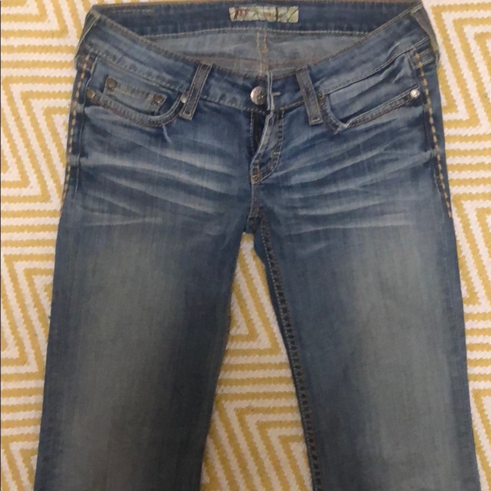 Like new buckle jeans!!!
